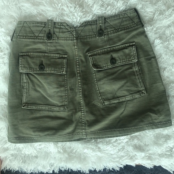 Free People sz 2 olive green utility mini skirt - Picture 2 of 4